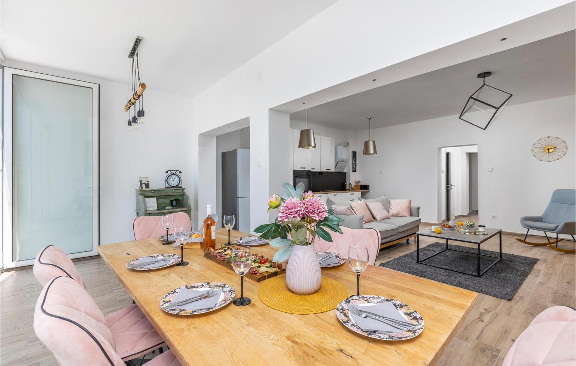 Amazing Apartment In Rijeka With Wifi Exterior photo